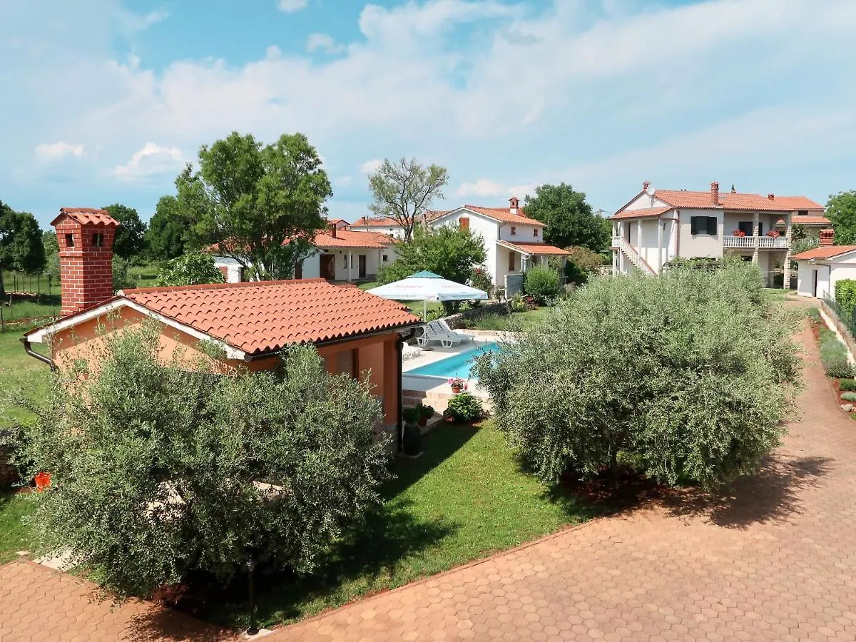 Apartment Rosa - Lbn380 By Interhome